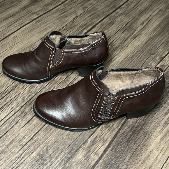 Natural Soul Boots Womens 5M Kasta Side Zip Bootie Brown Faux Leather Heels - Picture 4 of 10